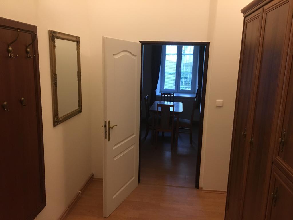 Bynovecky Zamecek Hotel Ngoại thất bức ảnh