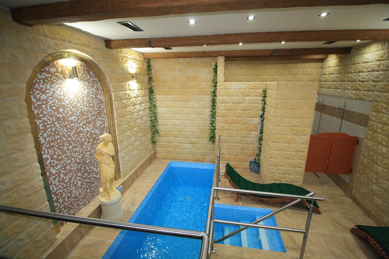 Bynovecky Zamecek Hotel Ngoại thất bức ảnh