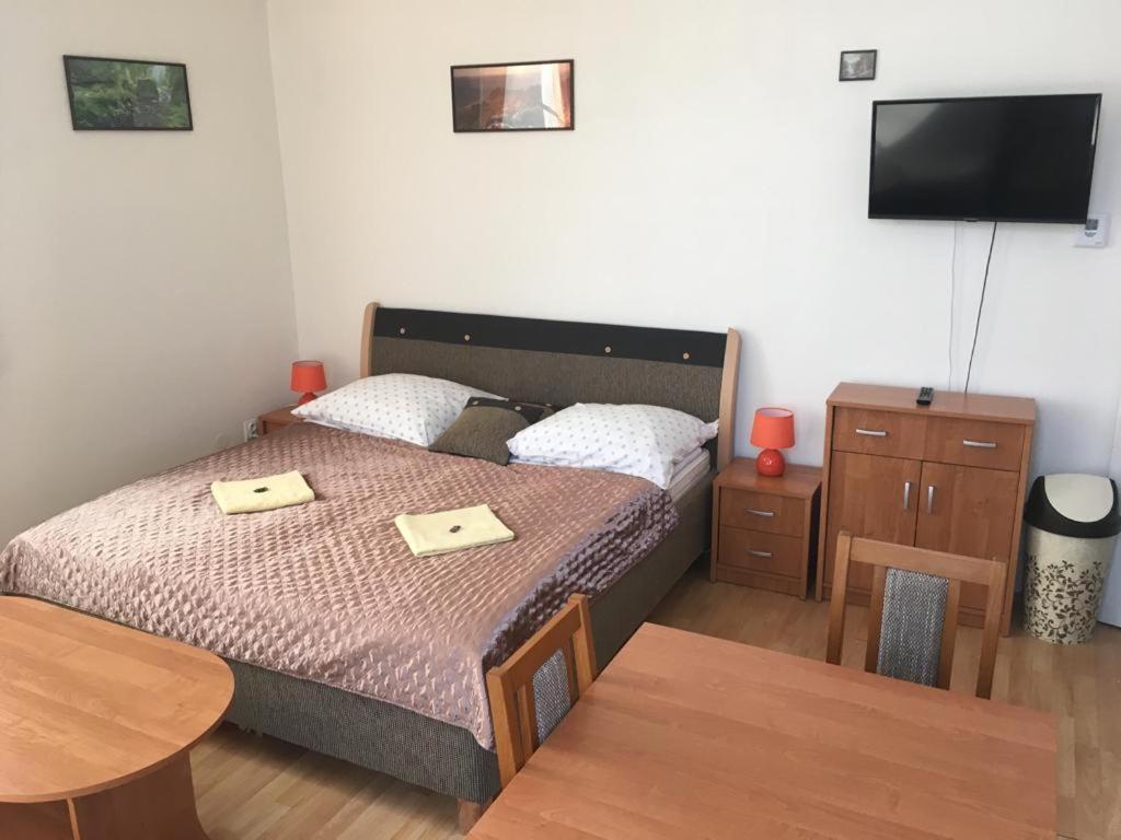 Bynovecky Zamecek Hotel Ngoại thất bức ảnh
