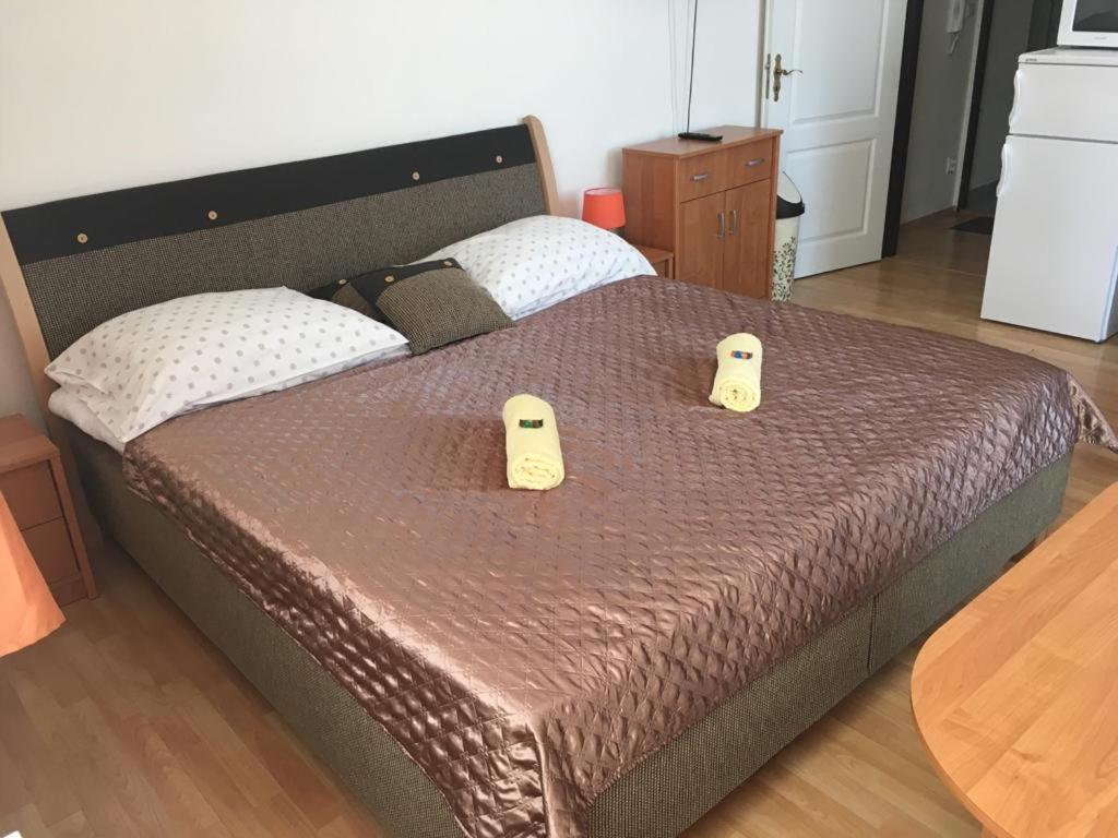 Bynovecky Zamecek Hotel Ngoại thất bức ảnh